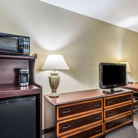 Clarion Hotel Cincinnati North Шаронвілл Екстер'єр фото