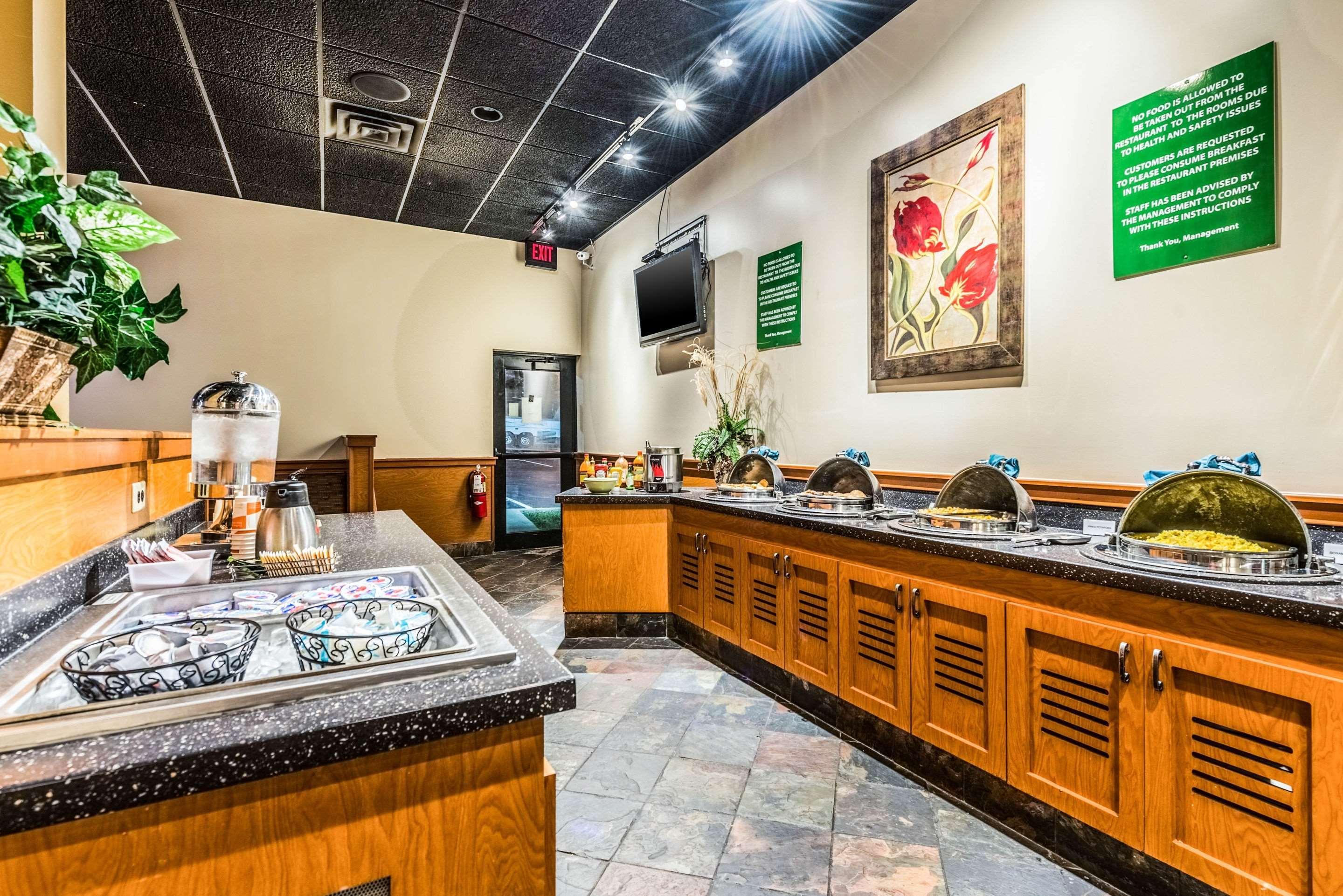 Clarion Hotel Cincinnati North Шаронвілл Екстер'єр фото