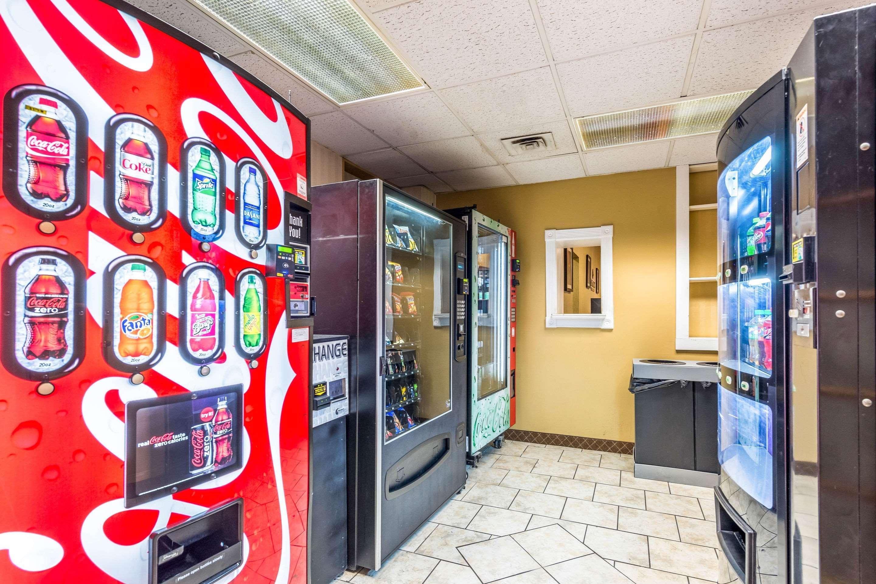Clarion Hotel Cincinnati North Шаронвілл Екстер'єр фото