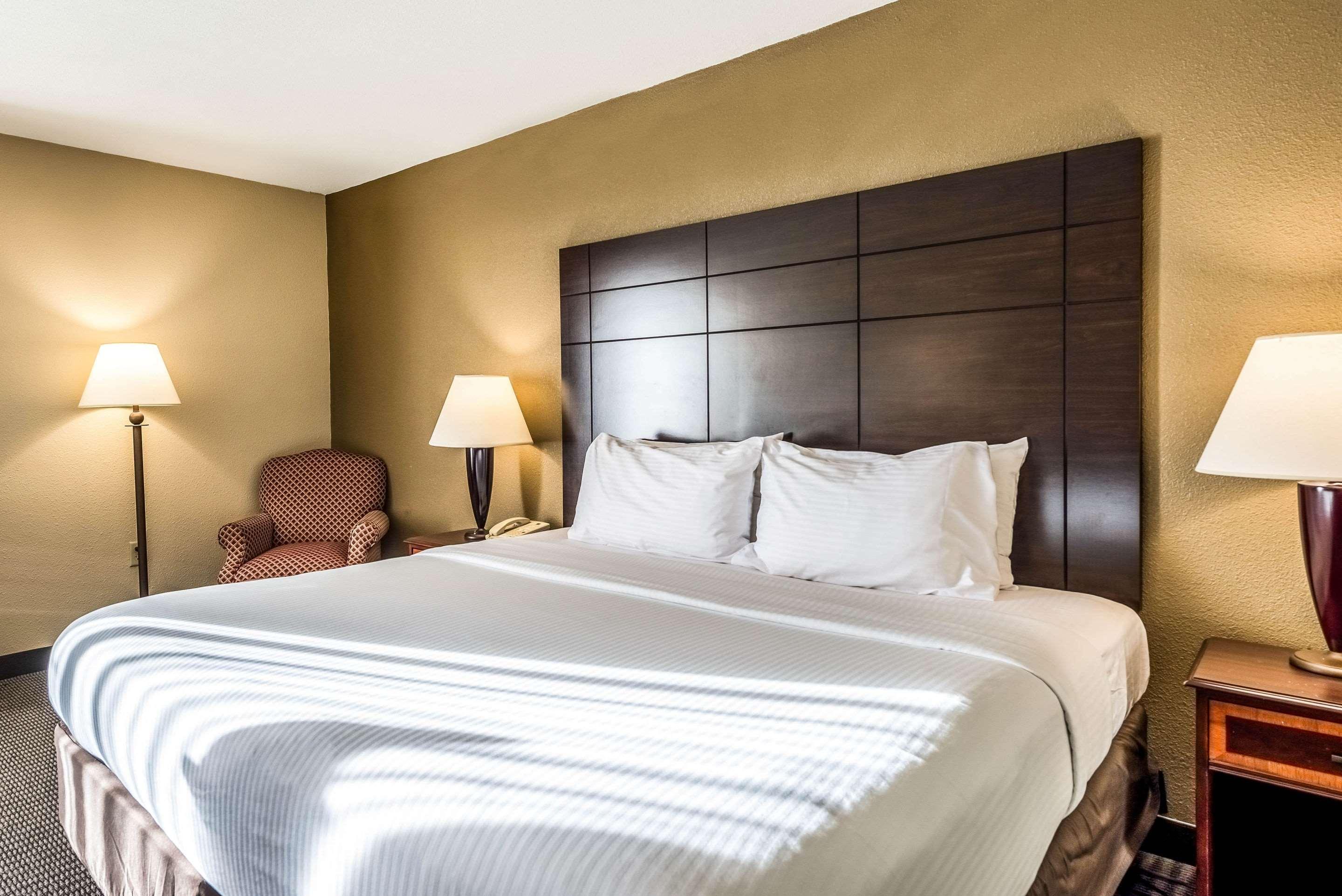 Clarion Hotel Cincinnati North Шаронвілл Екстер'єр фото