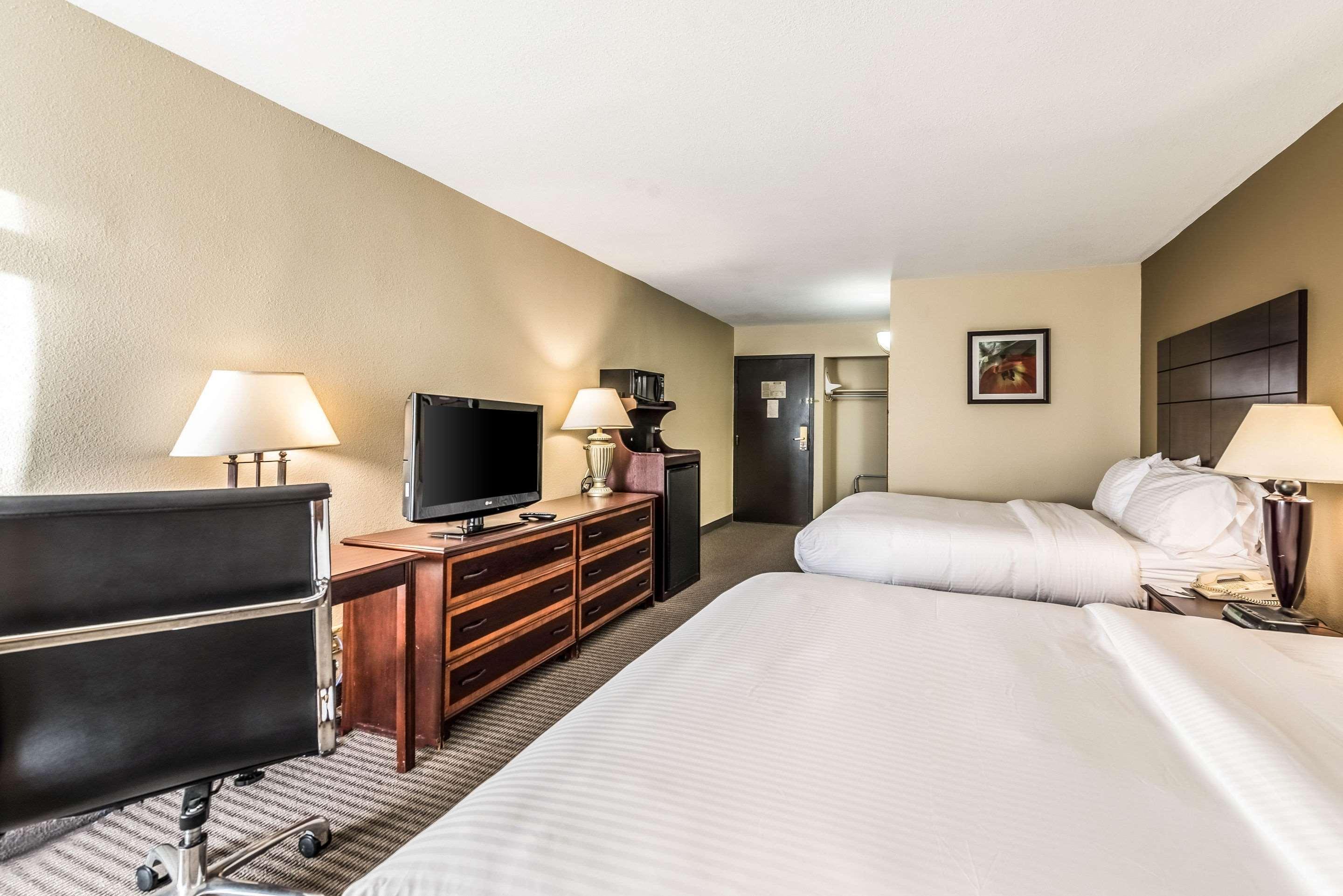 Clarion Hotel Cincinnati North Шаронвілл Екстер'єр фото