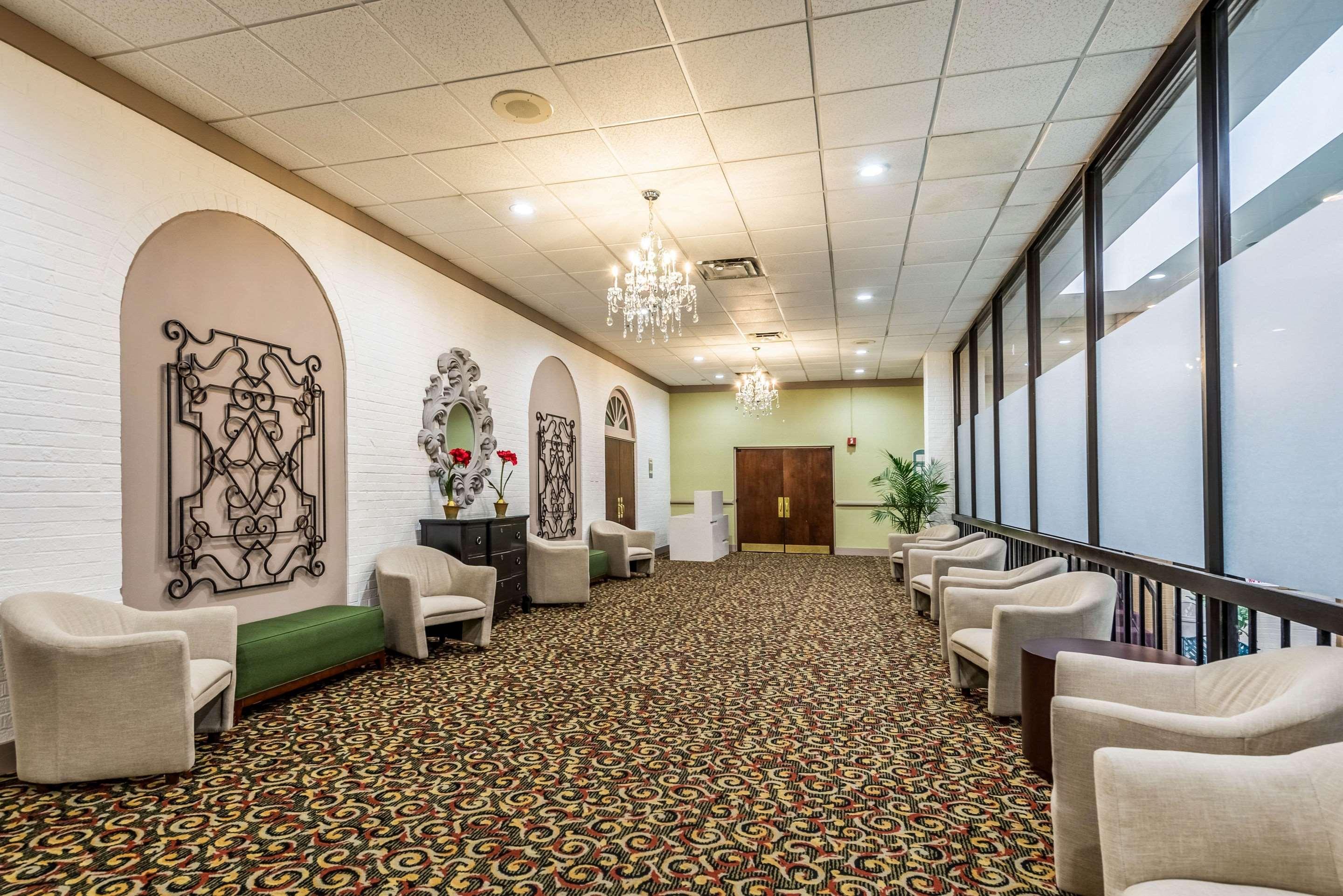 Clarion Hotel Cincinnati North Шаронвілл Екстер'єр фото