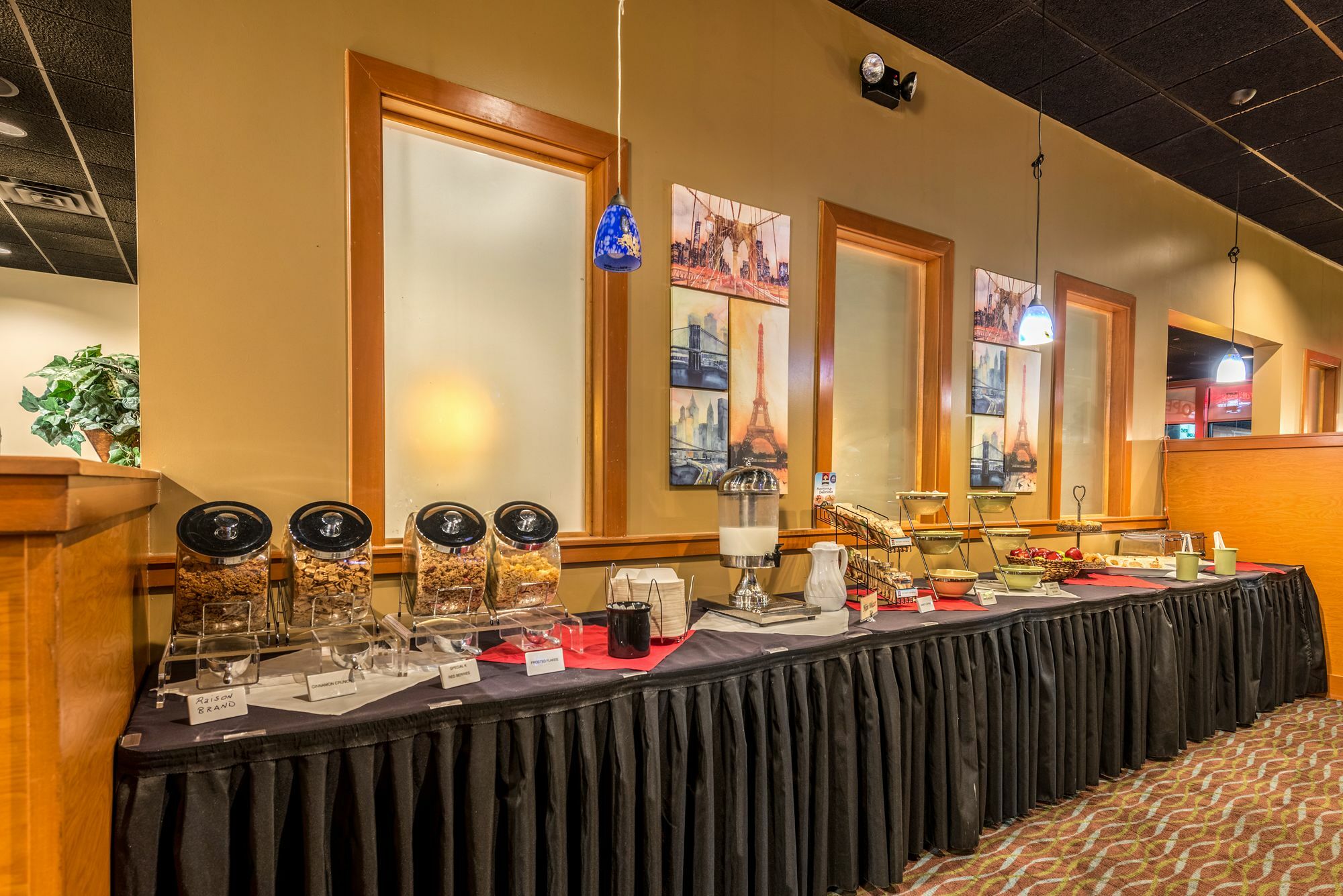 Clarion Hotel Cincinnati North Шаронвілл Екстер'єр фото